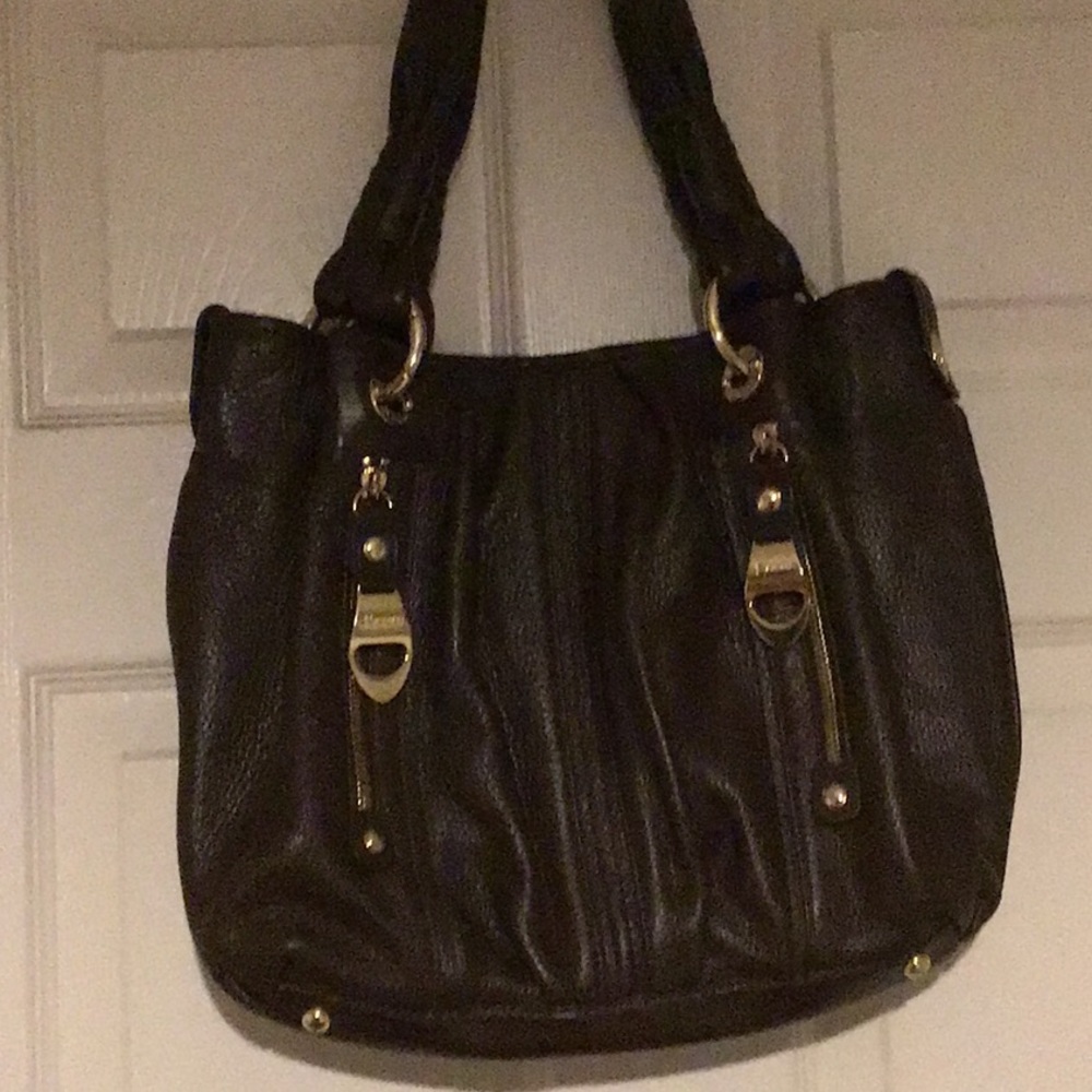 B. Makowsky handbag.